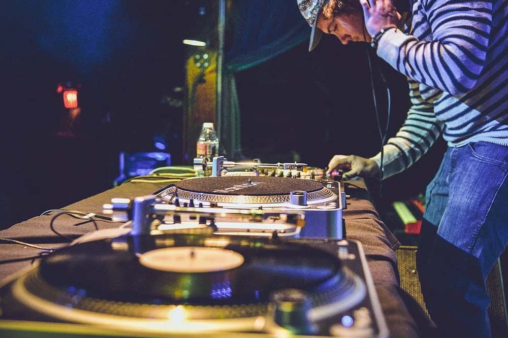 La música techno en los 80's Nostalgia 80